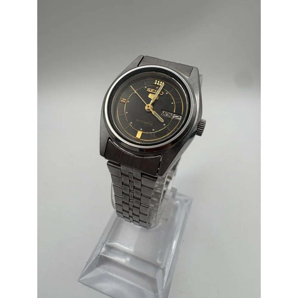Vintage Seiko 5 Ladies Automatic Watch 4206-0660 Black racing Checkerboard Dial